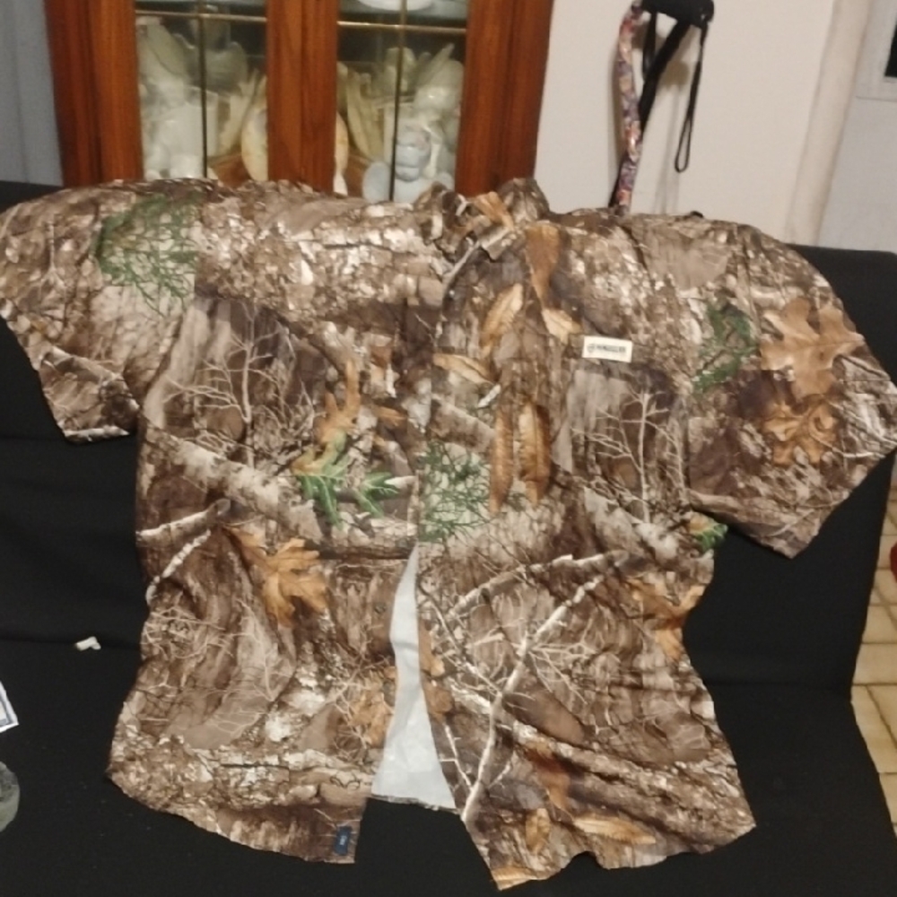 Magellan Outdoors Brown and Green Casual Button Down Shirt